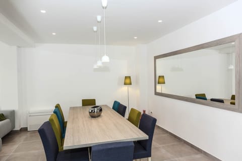 Beachside Breaks Apartment in Trogir