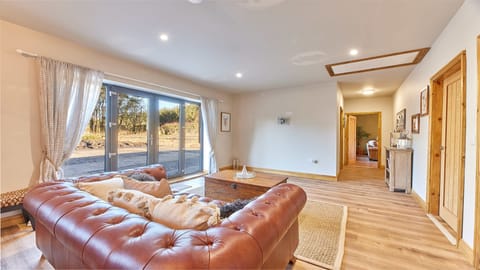 Ivy Stone Apartment in England