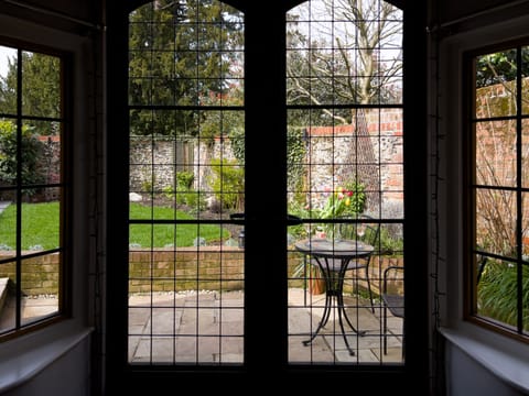 A Little Green Garden Apartment in Uttlesford