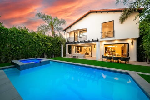 The Hollywood Heart Apartment in West Hollywood