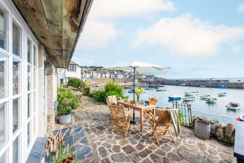 The Merry Sailor  Apartment in Mousehole