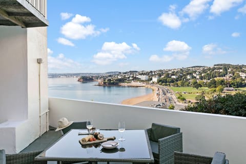 Ambient Works Apartment in Torquay