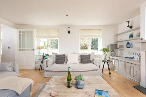 Cornish Daydreams Apartment in England