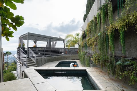 Tic Tac Toe House in Beverly Hills