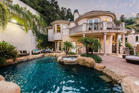 Hoops & Nets House in Beverly Hills