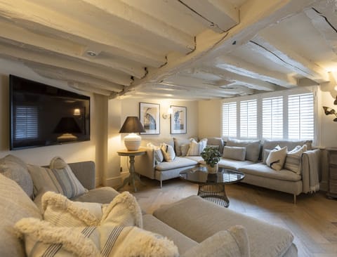 Bells & Thistles Apartment in Henley-on-Thames