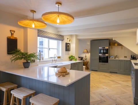 Bells & Thistles Apartment in Henley-on-Thames