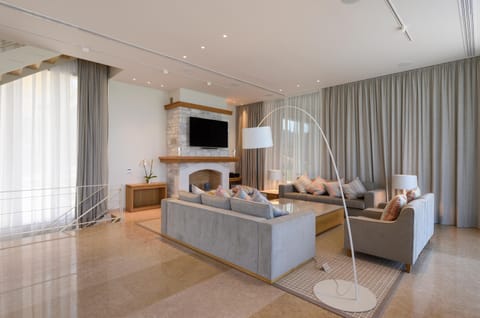 Paradise at the End of the Lane Apartment in Halkidiki