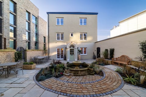 17th-Century Hideaway Apartment in Oxford