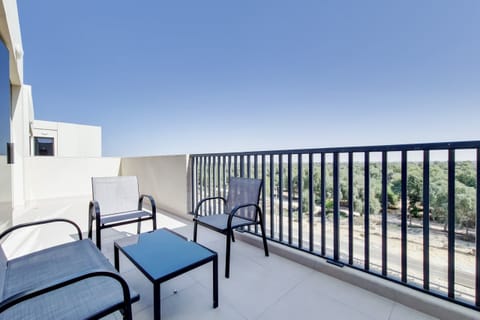 Over the Trees and Far Away Apartment in Al Sharjah