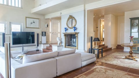 Timeless Harmony Apartment in Arezzo