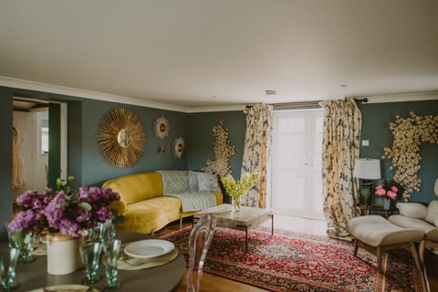 Dock on the Loch Apartment in England