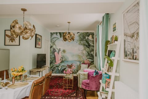 The Lowlands Escape Apartment in England