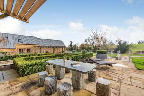 Compass Cottage Apartment in West Oxfordshire District