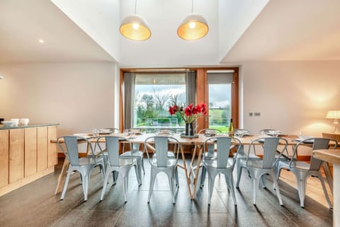 Compass Cottage Apartment in West Oxfordshire District