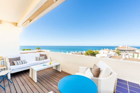 Eyes of Azul Apartment in Sitio de Calahonda