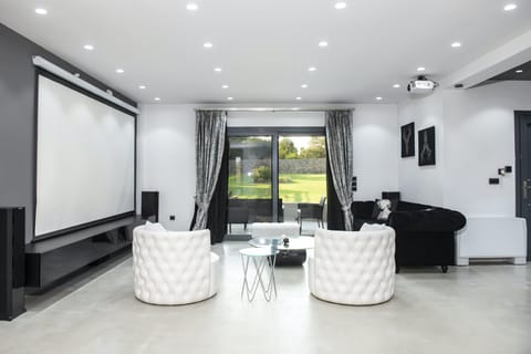 For Your Eyes Only Apartment in Corfu, Greece