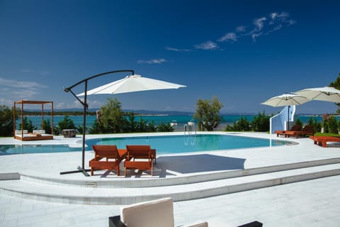Beach Feet Retreat Apartment in Halkidiki