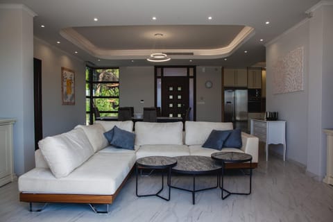 Beach Feet Retreat Apartment in Halkidiki