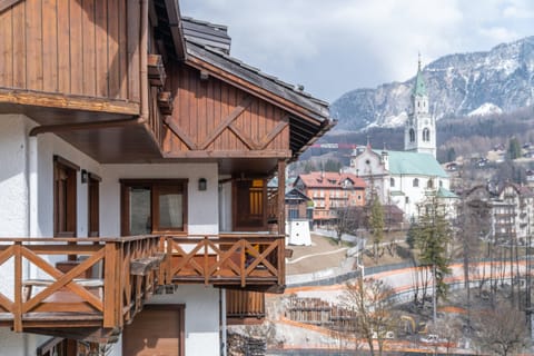 Pass Me My Paintbrush Apartment in Cortina d Ampezzo