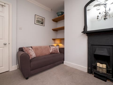 Georgian Stone Apartment in Bath