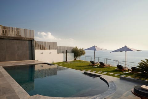 Hera's Hideaway Apartment in Halkidiki