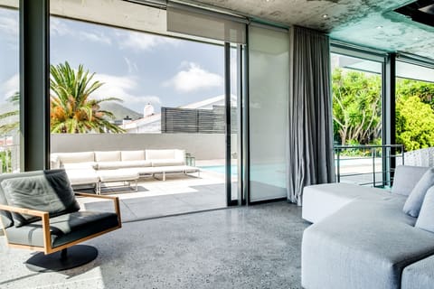 Mountain Marvel Apartment in Camps Bay