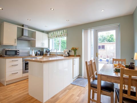 Shrewsbury Shrub Apartment in Shrewsbury