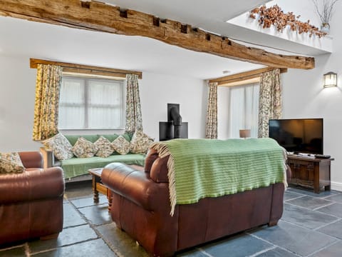 Copper Kettle Apartment in England