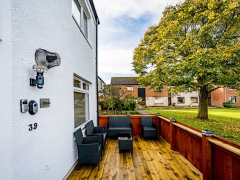 Tartan Tendencies Apartment in Saint Andrews