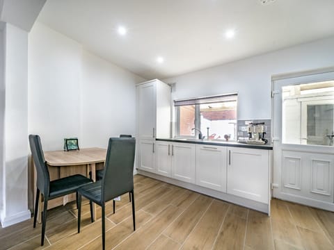 Shooting Goals Apartment in Belfast