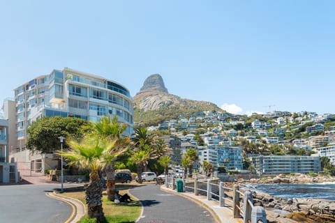 The Lion & The Land Apartment in Sea Point