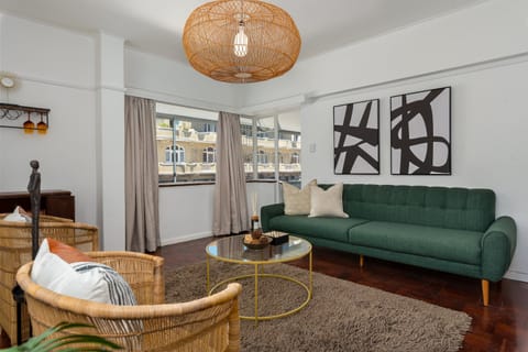 Retro Touch Apartment in Sea Point