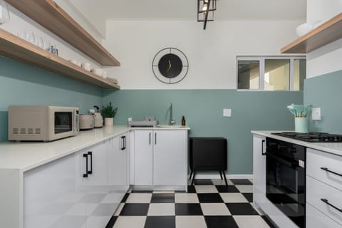 Retro Touch Apartment in Sea Point