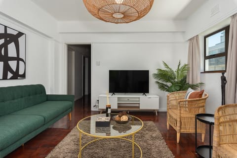 Retro Touch Apartment in Sea Point