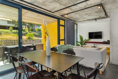 Table Service Apartment in Cape Town