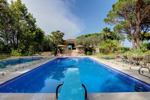 Cypress Breeze Apartment in Saint-Tropez
