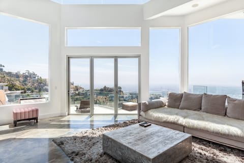 The Hollywood Dreamer Apartment in Beverly Hills