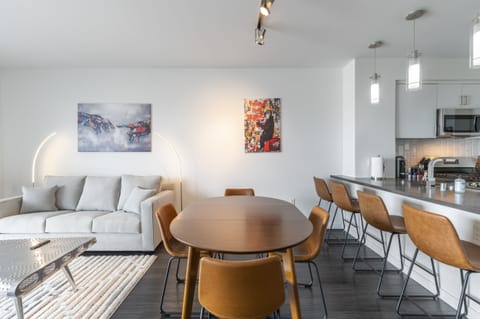 Hollywood's Sweethearts Apartment in West Hollywood