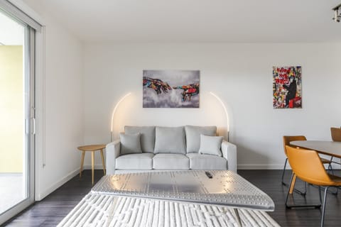 Hollywood's Sweethearts Apartment in West Hollywood