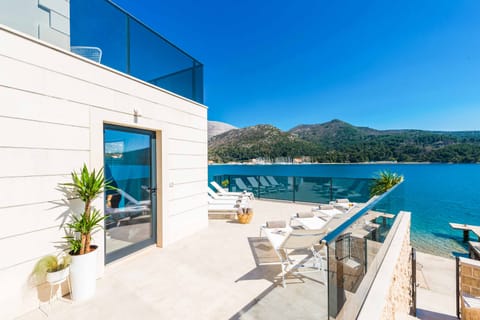 Waterfront Haven Apartment in Dubrovnik-Neretva County