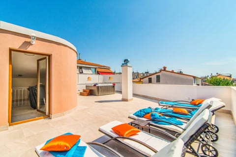Sunshine Splash Apartment in Novigrad