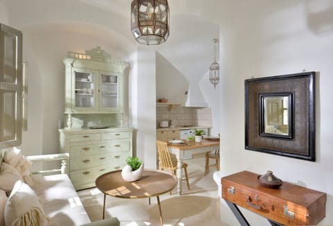 A Bit of Blue Skies Apartment in Oia