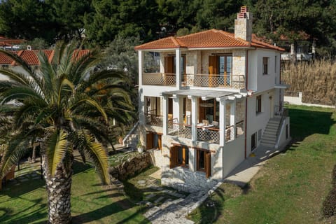 Ode to Apollo Apartment in Halkidiki