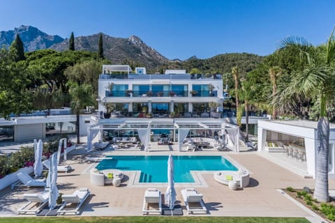 A Spanish Rose Apartment in Marbella