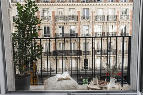 Velvet & Blush Apartment in Paris