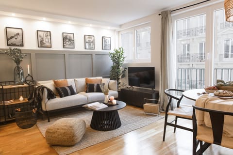 Velvet & Blush Apartment in Paris