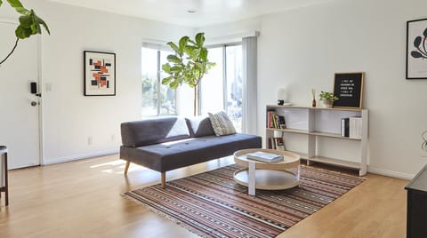 Fig Leaf Cottage Cabin in Echo Park