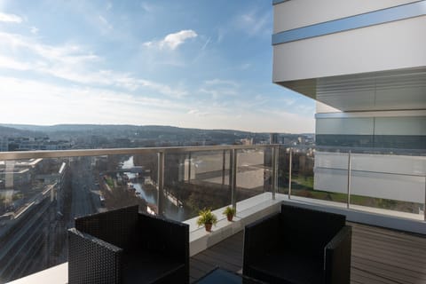 New Shinto Gates Apartment in Issy-les-Moulineaux