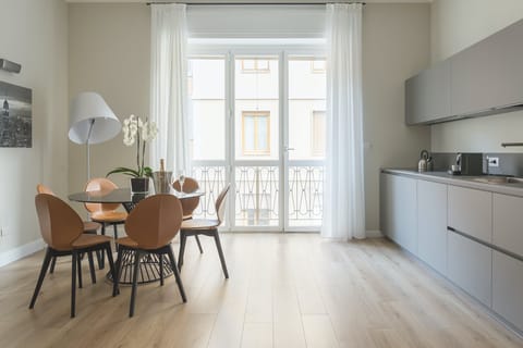 Little Apple Apartment in Milan